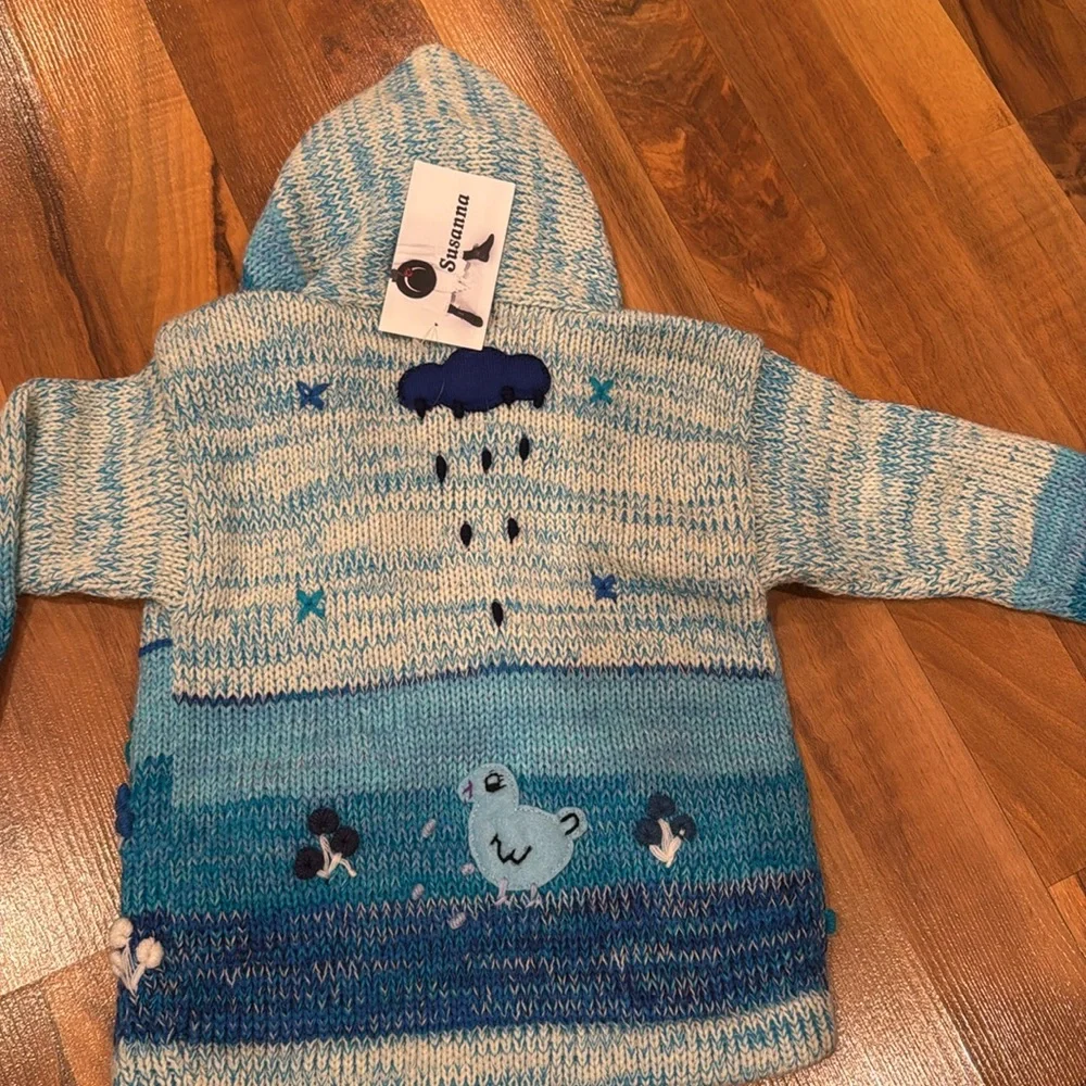 Handmade in Peru girls size 2 blue knit sweaterter with sewn on designs‎ knit